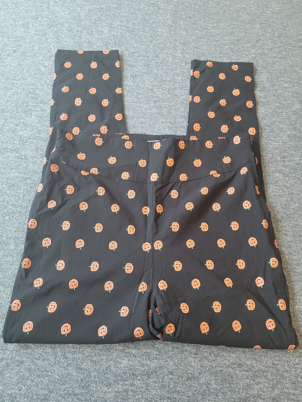 Unique Vintage Black Leggings with Orange Pumpkin Motif